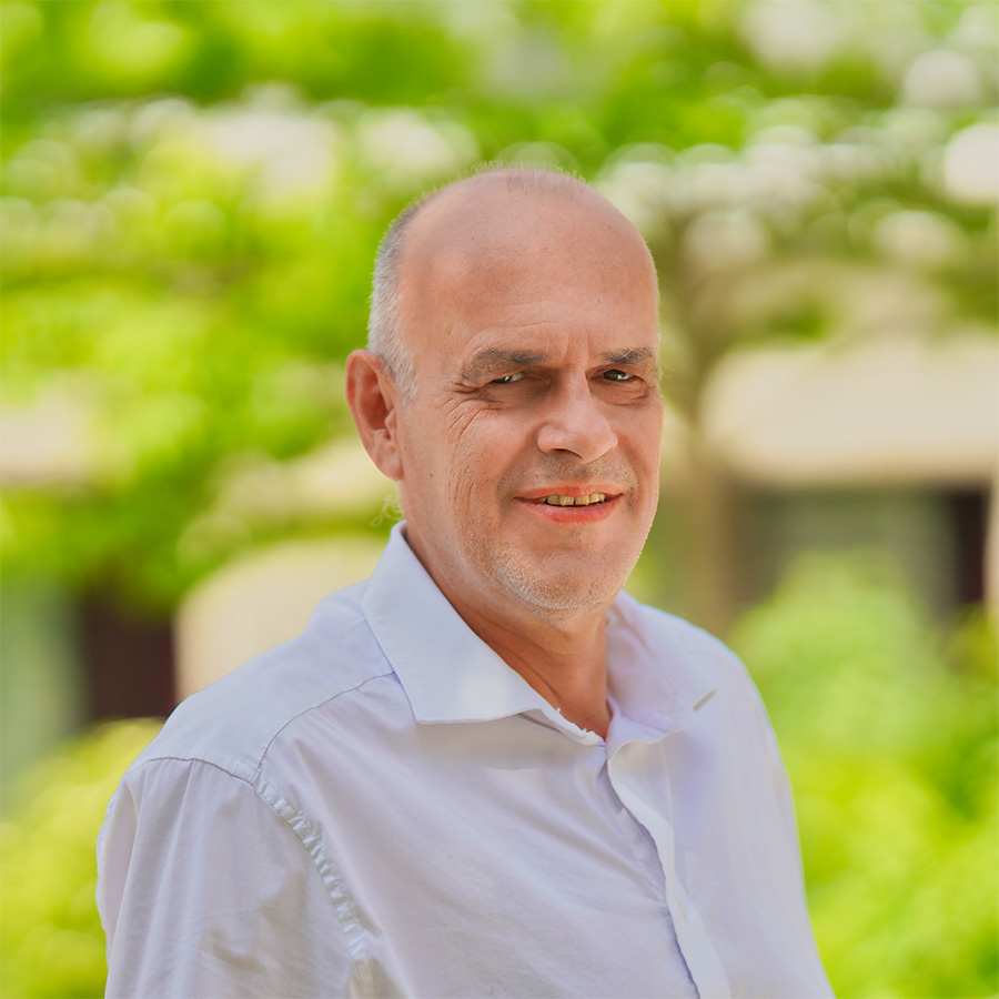 Das Foto zeigt den Mitarbeiter des Maria Stadler Haus namens Peter Reitberger.